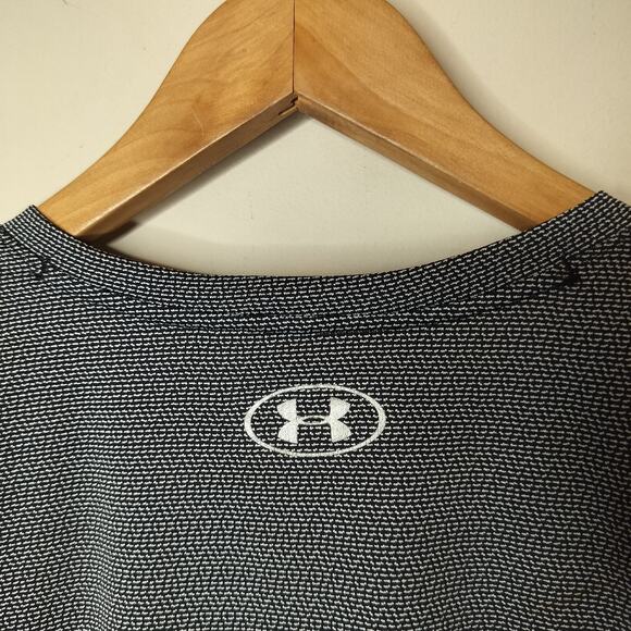 Under Armour Sleeve Top Loose Heat Gear Tee - Picture 8 of 8